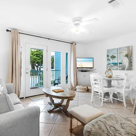 Summer Breeze Condominium 109